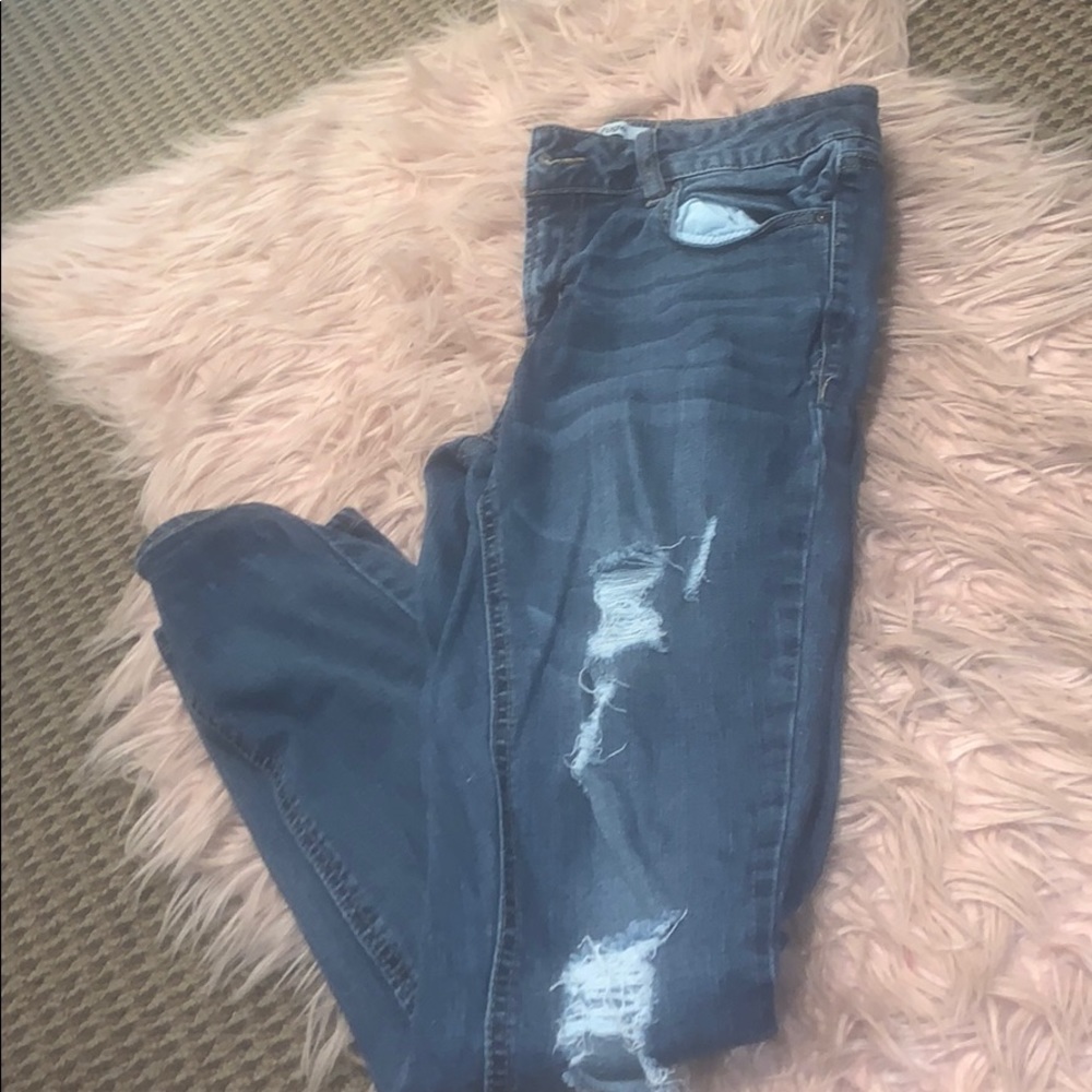 Distress Jeans